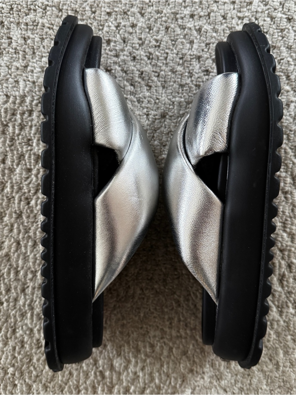 Silver Cross-Strap Platform Sandals - Women NWOT Lonza NY - Picture 2 of 5